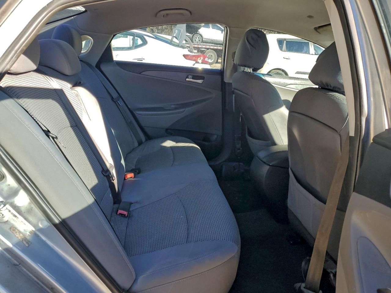 Hyundai SONATA Gls Image 10