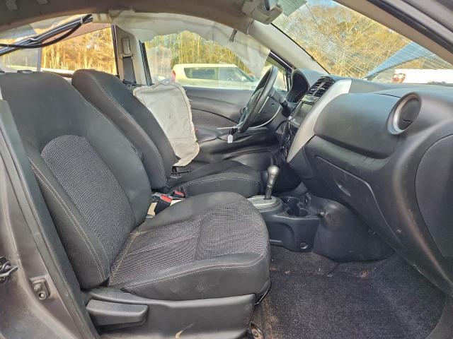 Nissan Versa S Image 10