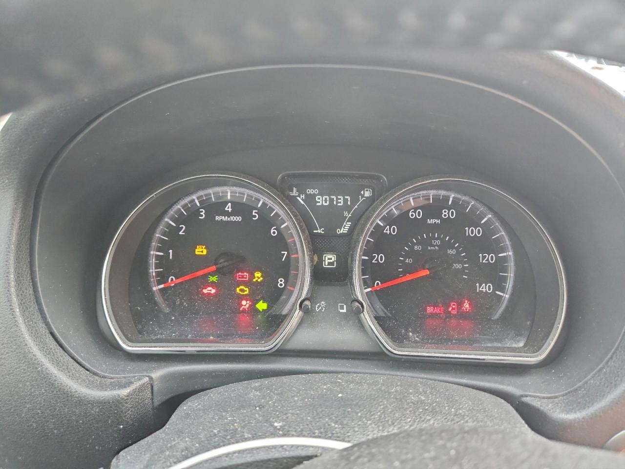 Nissan Versa S Image 9