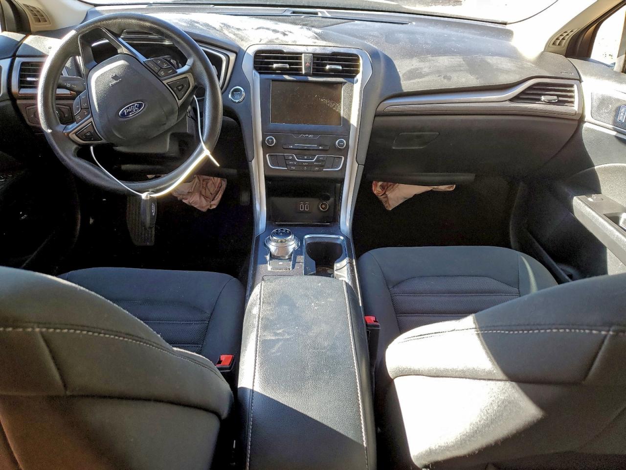 Ford Fusion Se Image 8