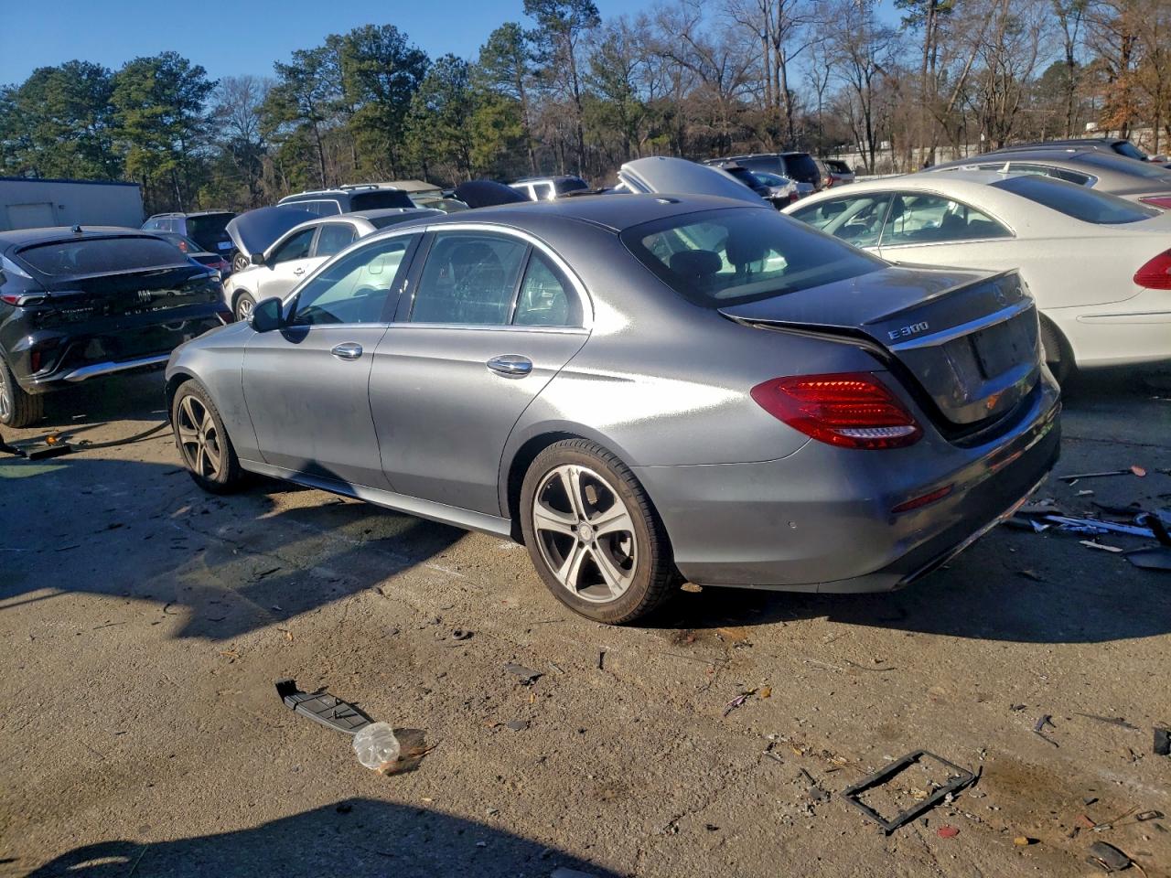 Mercedes-Benz E-Class 300 4matic Image 2