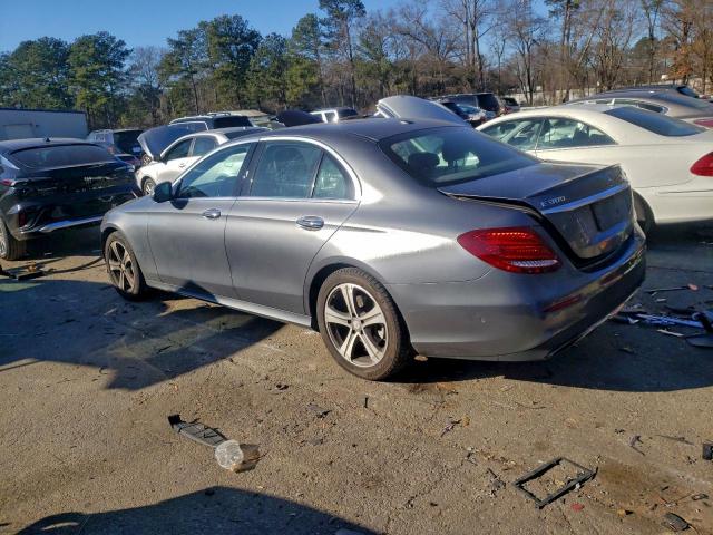 Mercedes-Benz E-Class 300 4matic Image 2