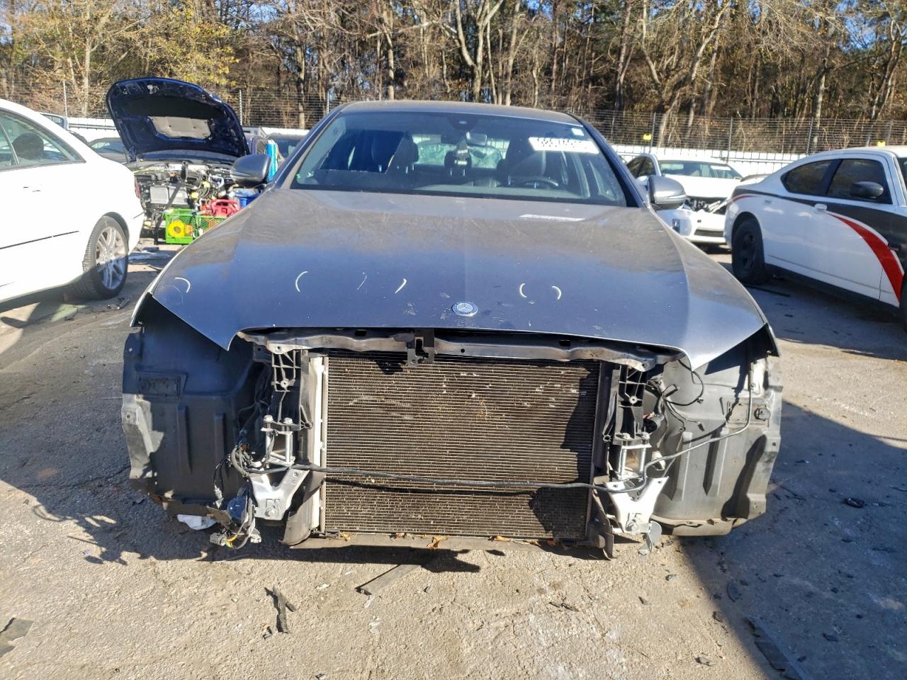 Mercedes-Benz E-Class 300 4matic Image 7