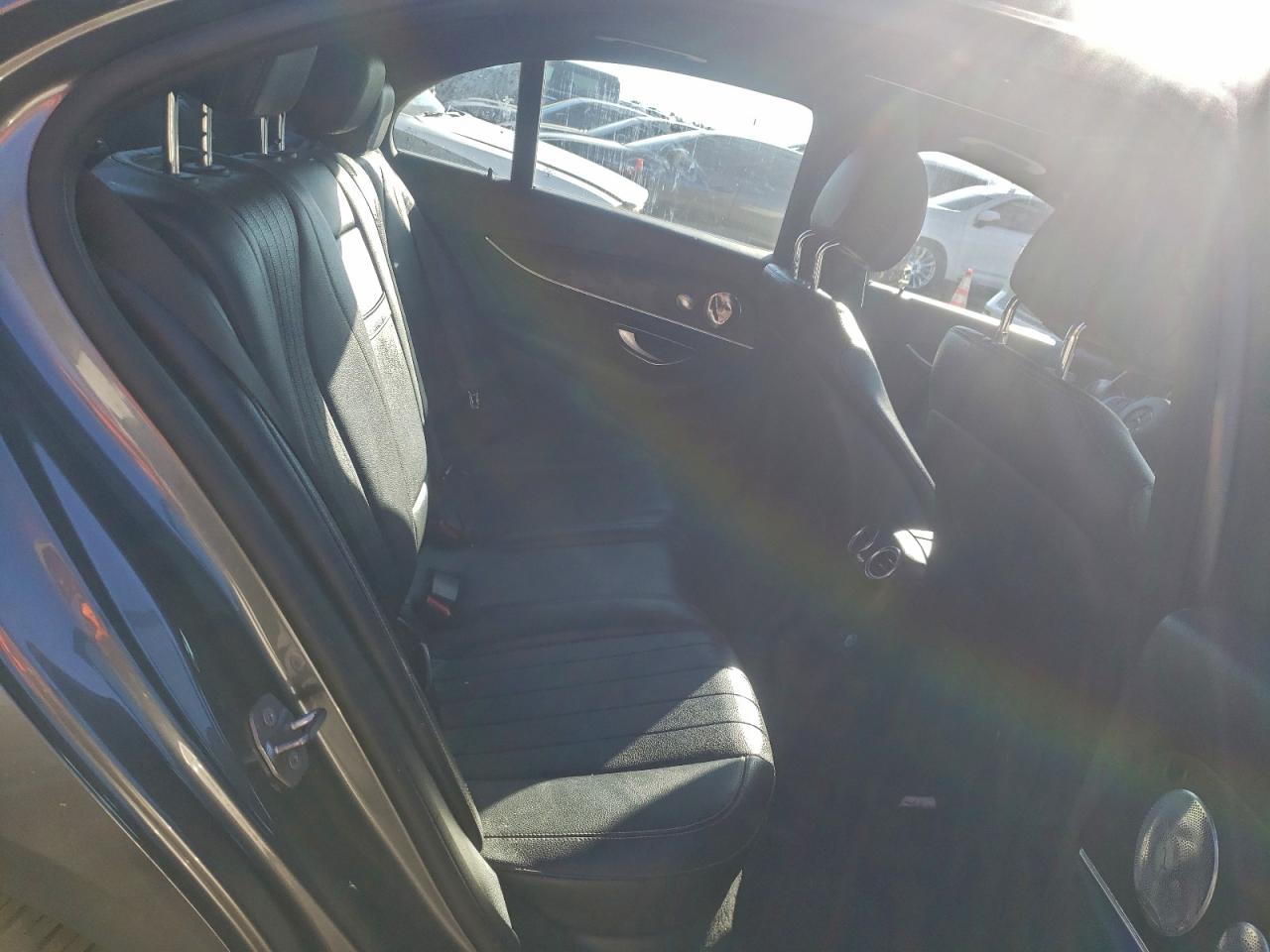 Mercedes-Benz E-Class 300 4matic Image 8