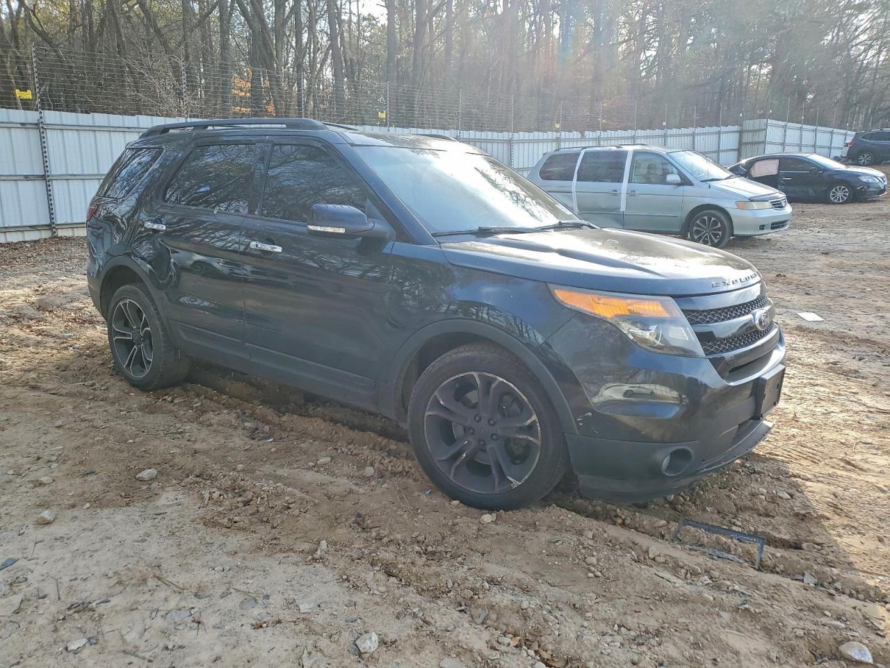 Ford Explorer Sport Image 8