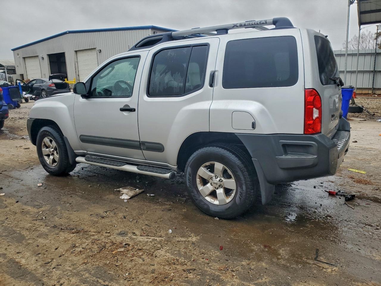 Nissan Xterra Off Road Image 2