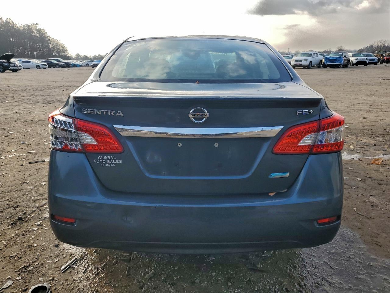 Nissan Sentra S Image 4