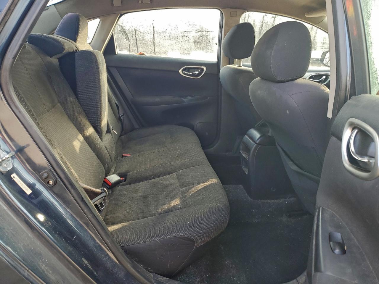 Nissan Sentra S Image 10