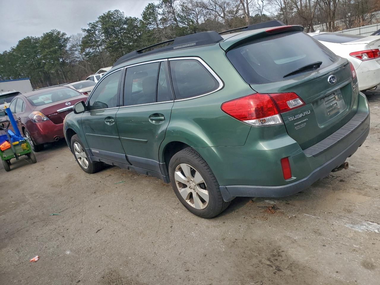 Subaru Outback 2.5i Image 8