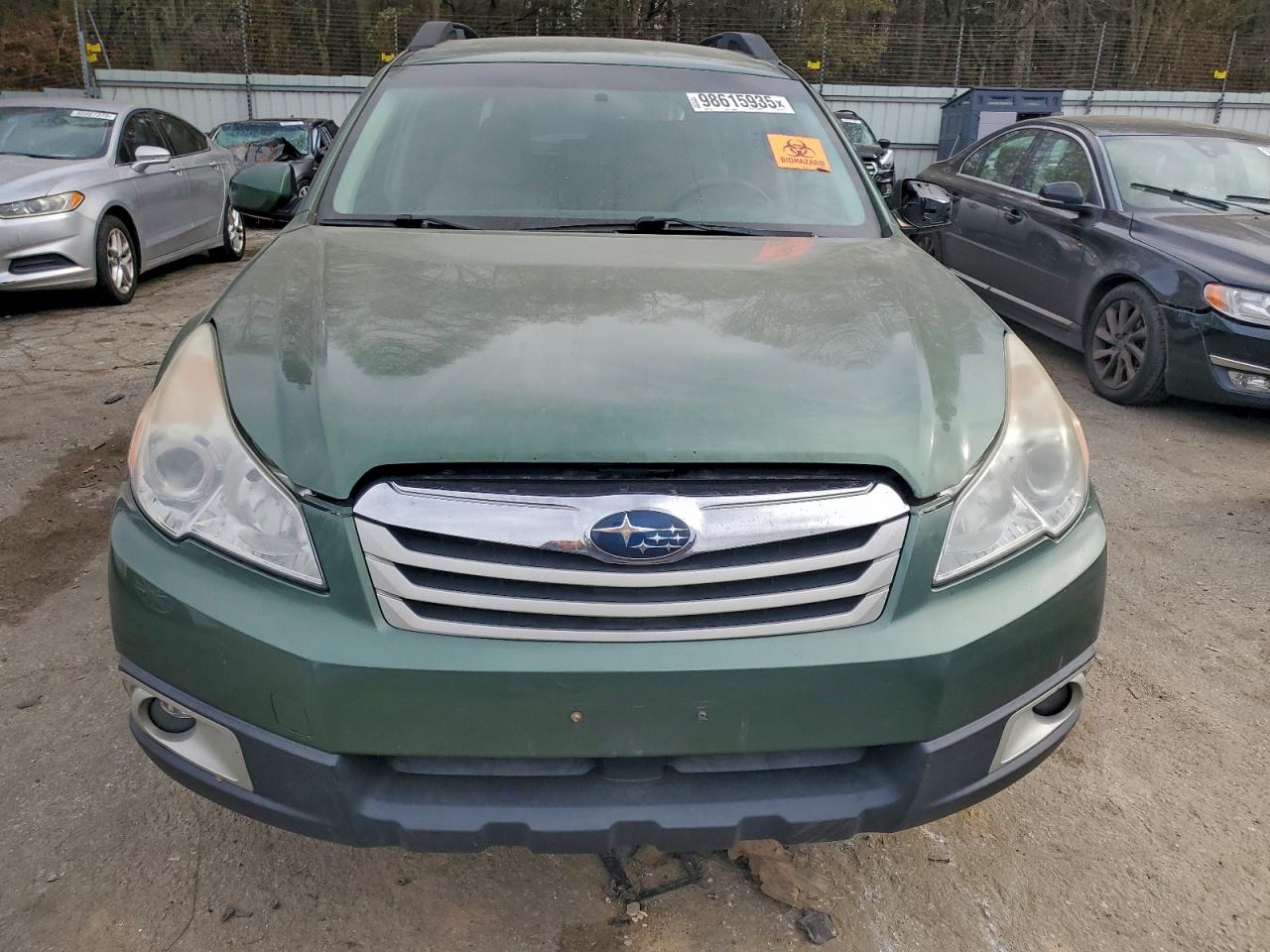 Subaru Outback 2.5i Image 4