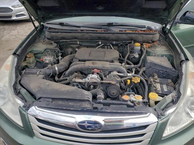 Subaru Outback 2.5i Image 12