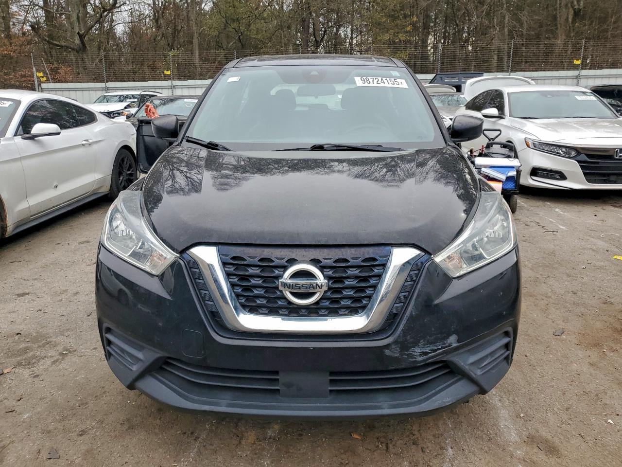 Nissan Kicks S Image 7