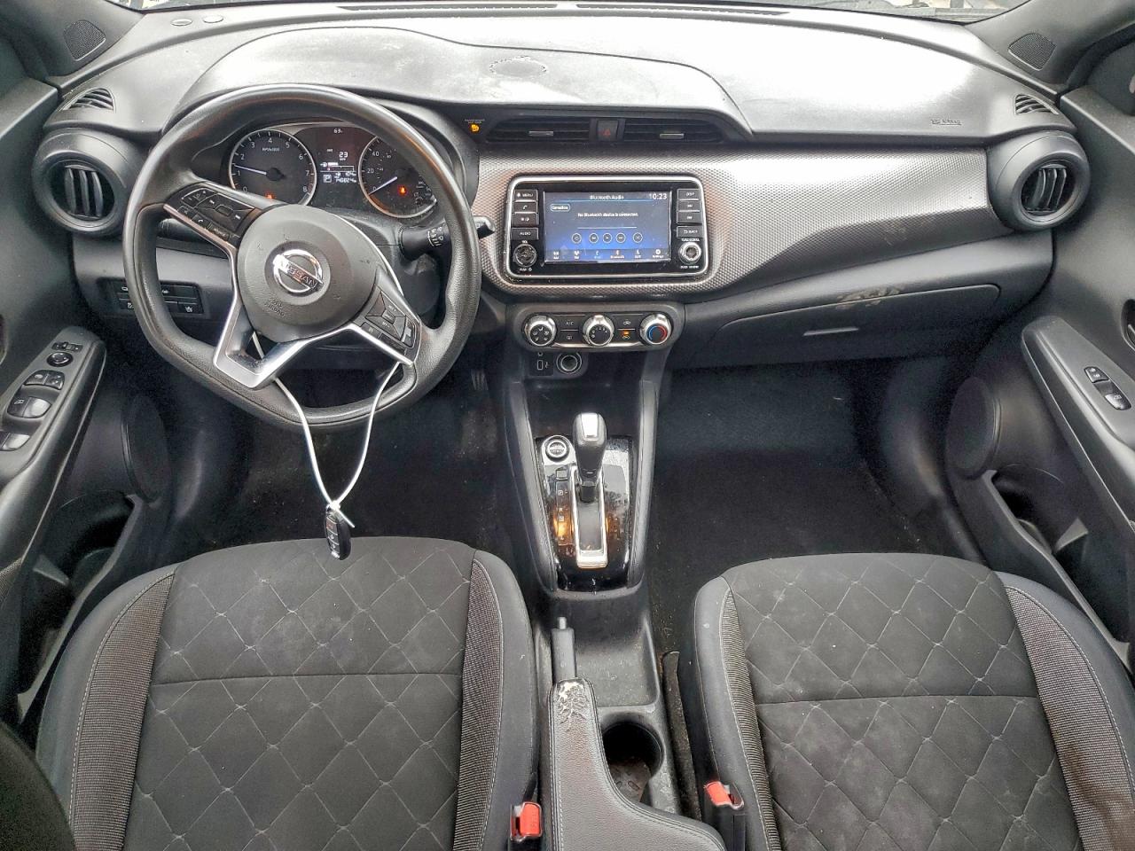 Nissan Kicks S Image 6