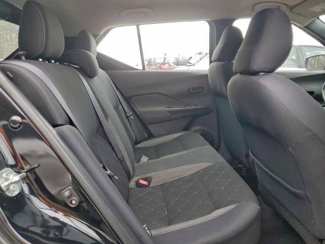Nissan Kicks S Image 9