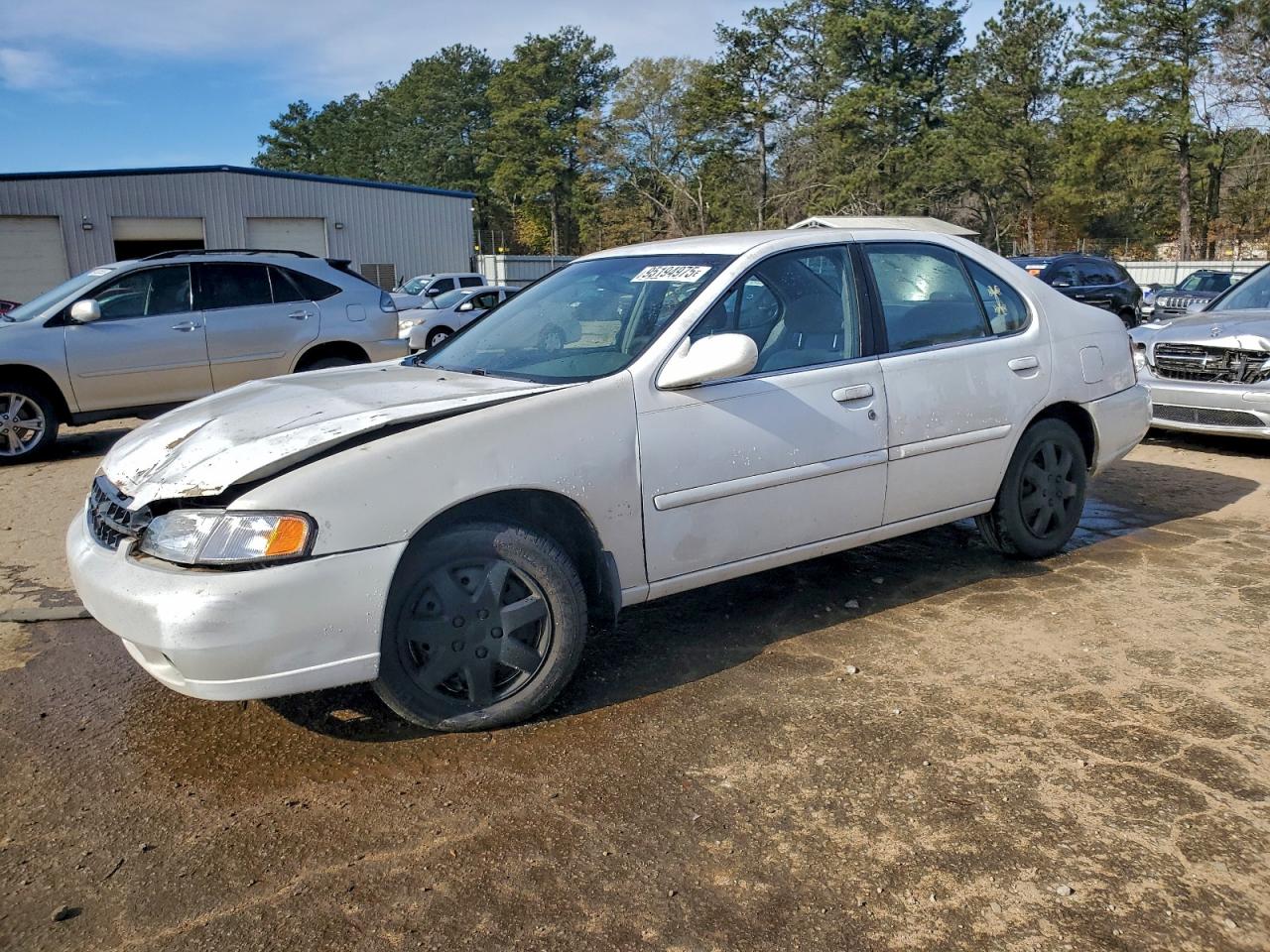 Nissan Altima Xe Image 1