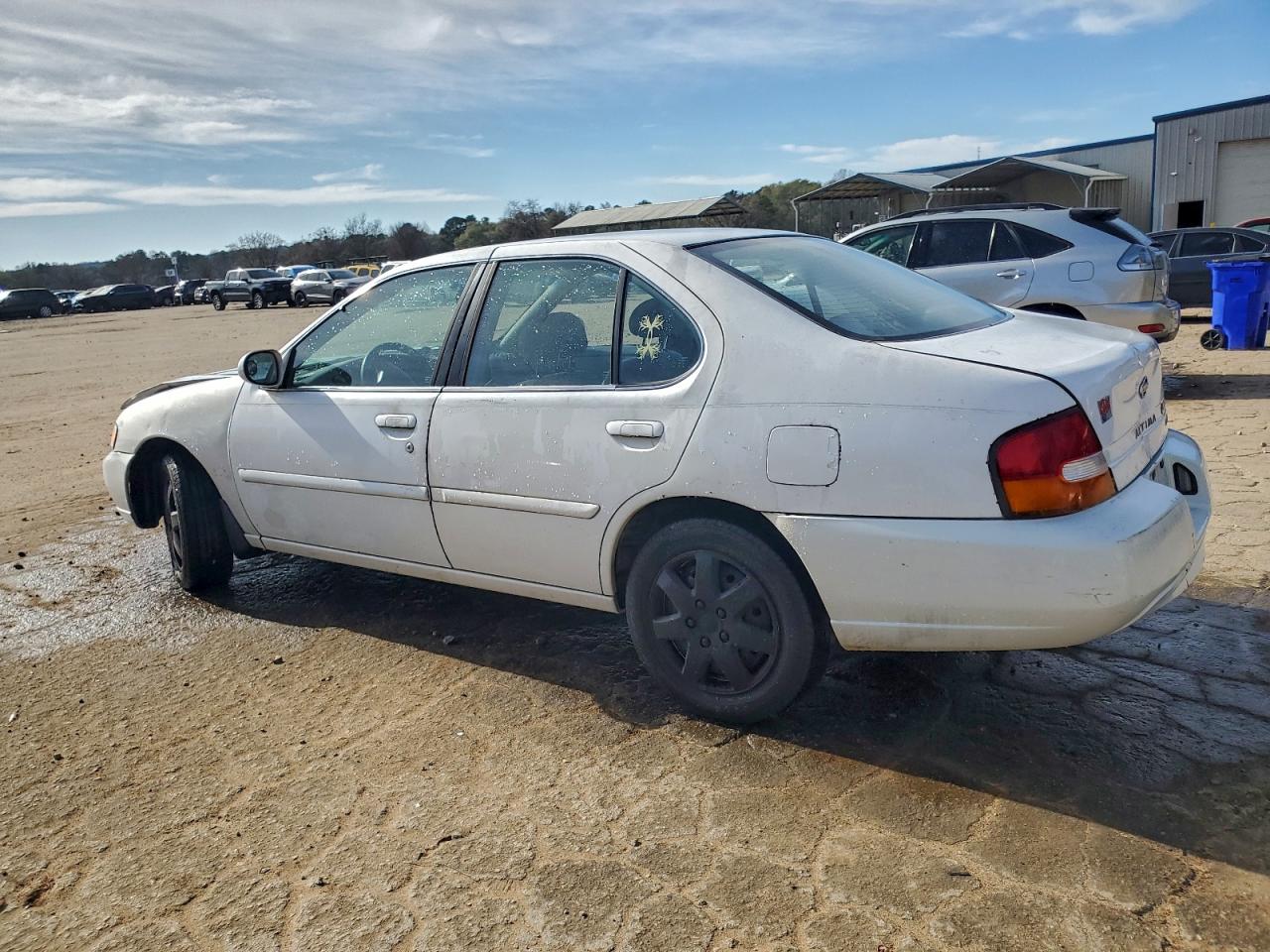 Nissan Altima Xe Image 6