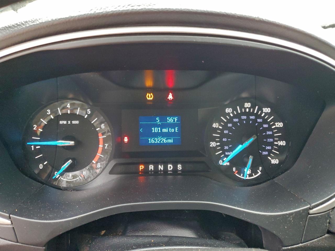 Ford Fusion S Image 8