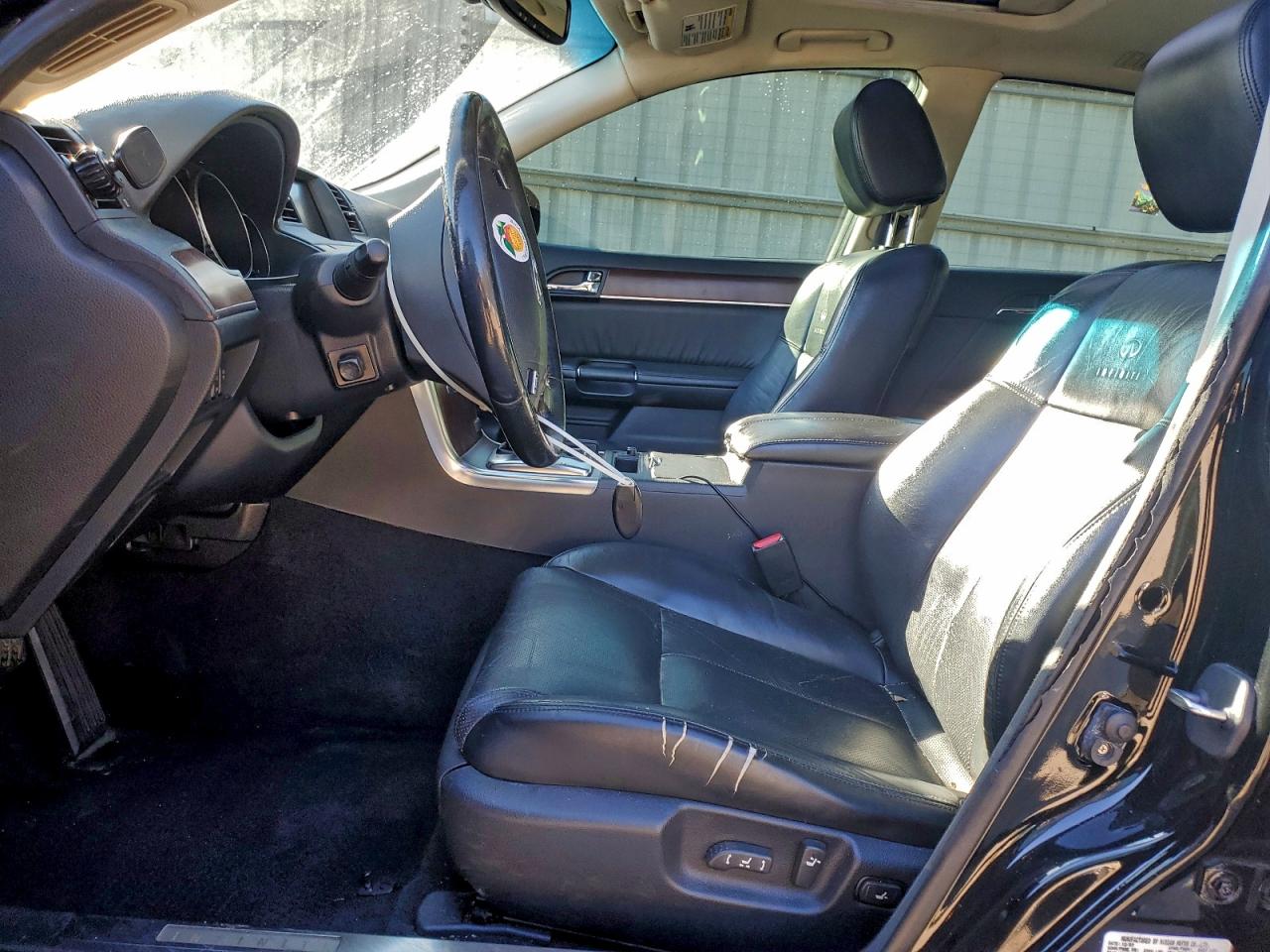 INFINITI M35 Base Image 10