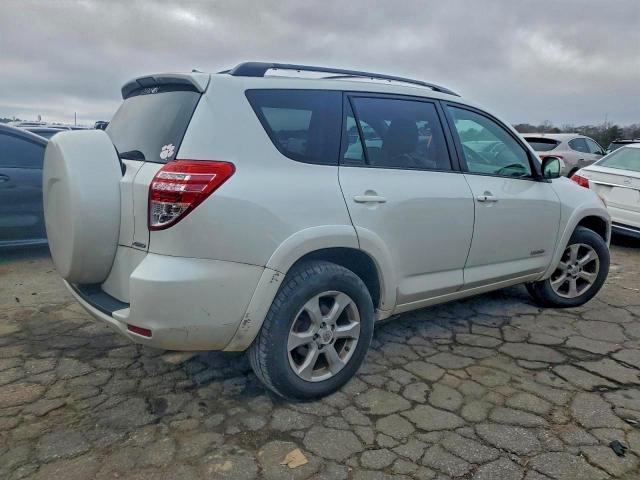 Toyota RAV4 Limited Image 10