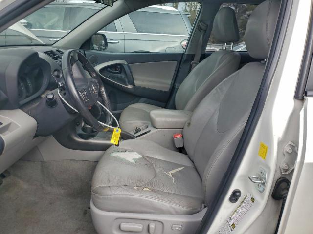 Toyota RAV4 Limited Image 9