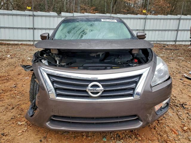 Nissan Altima 2.5 Image 2