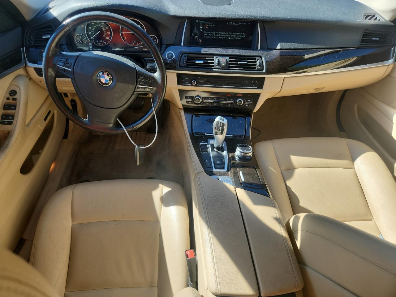BMW 5 Series Xi Image 8