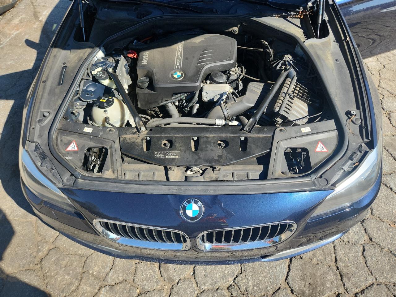 BMW 5 Series Xi Image 10