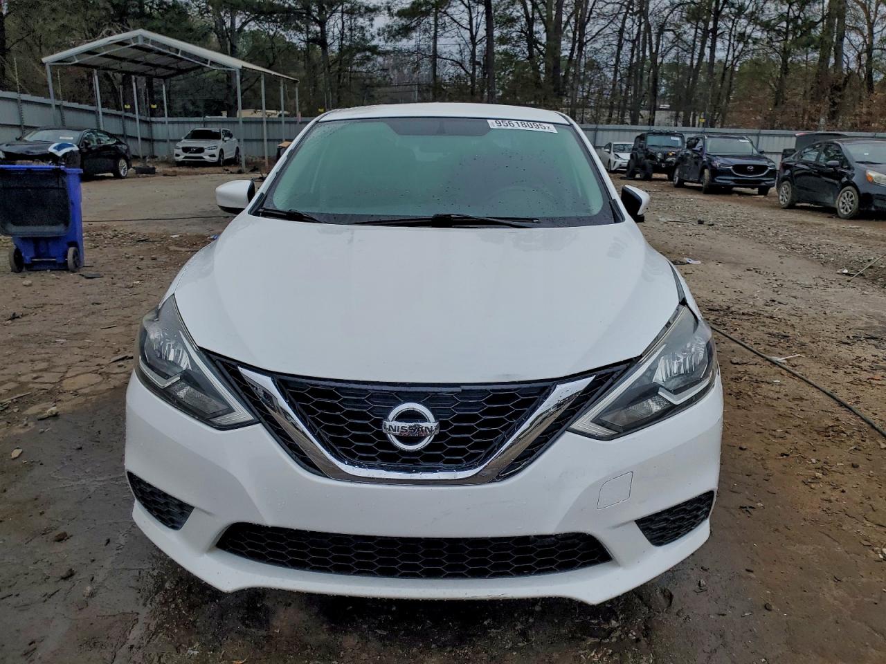 Nissan Sentra S Image 9