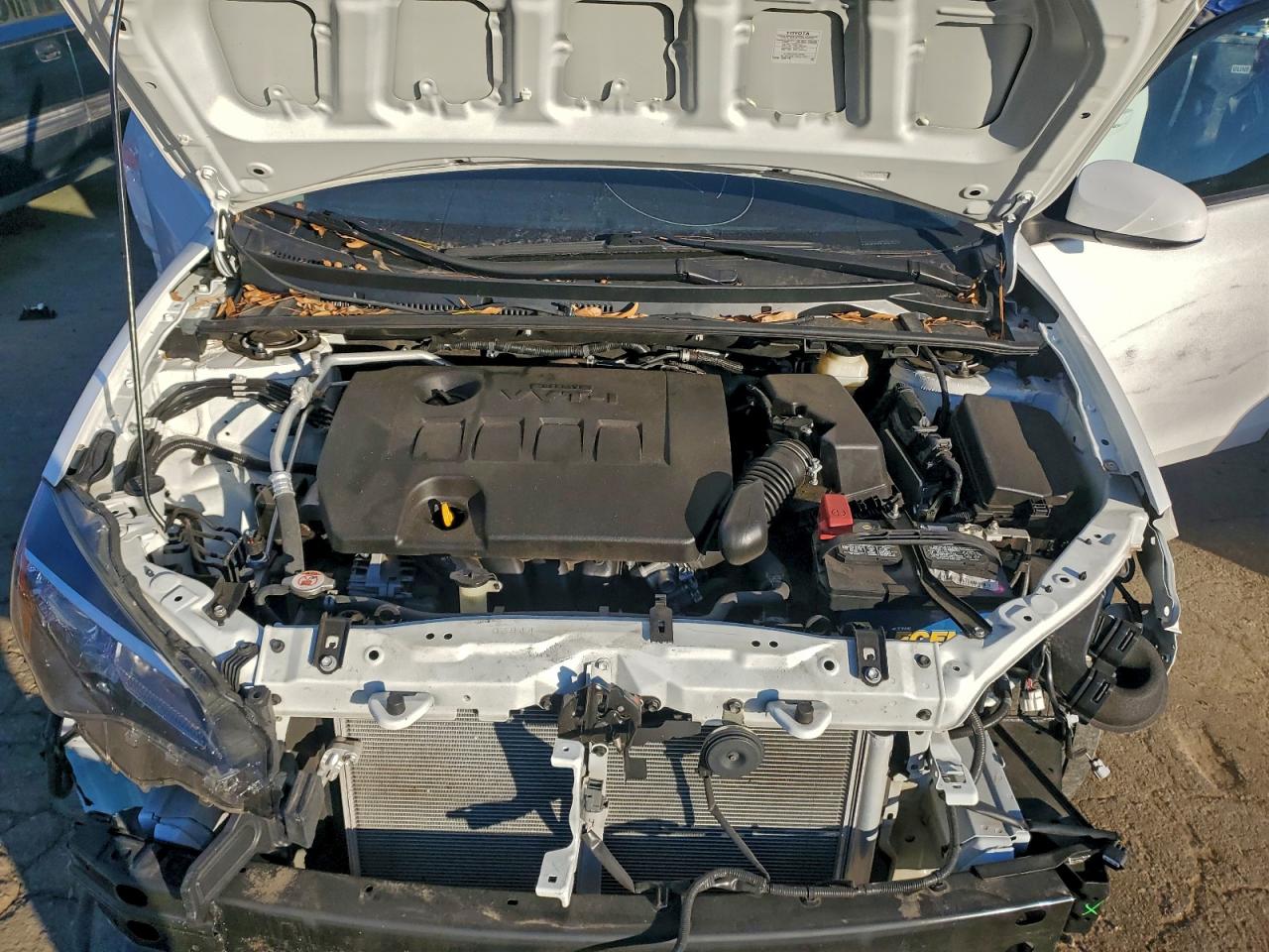 Toyota Corolla L Image 11