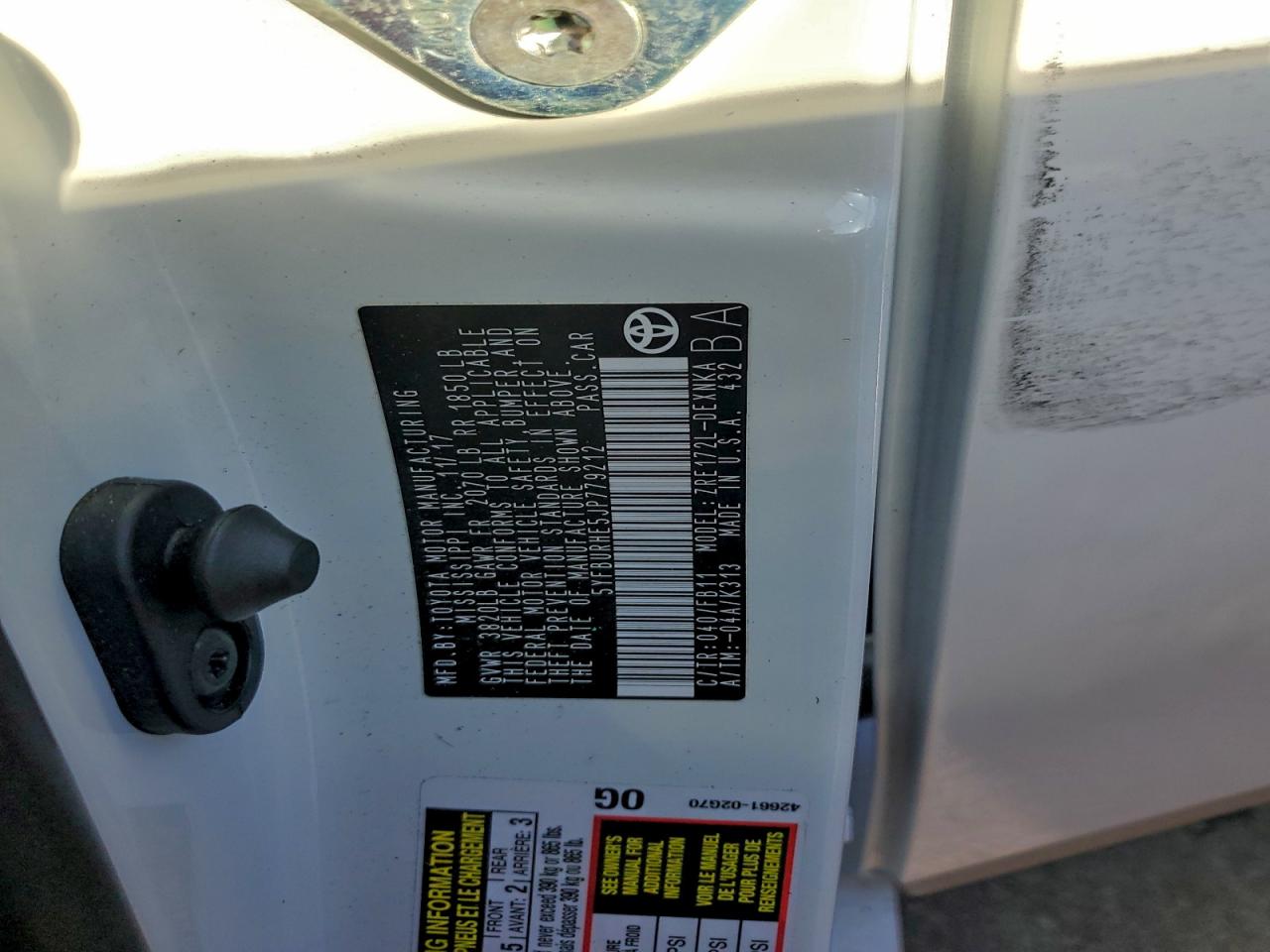 Toyota Corolla L Image 12