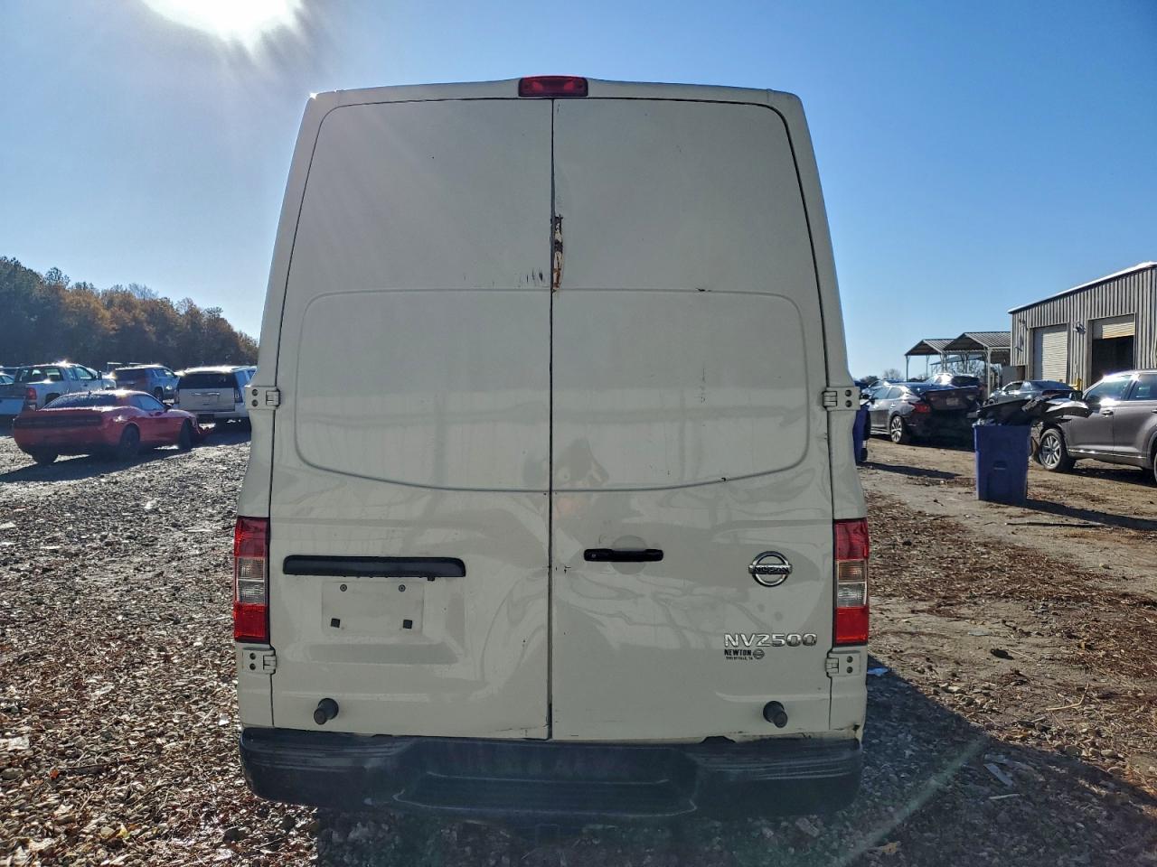Nissan Nv 2500 S Image 7