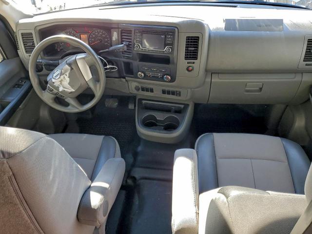 Nissan Nv 2500 S Image 10