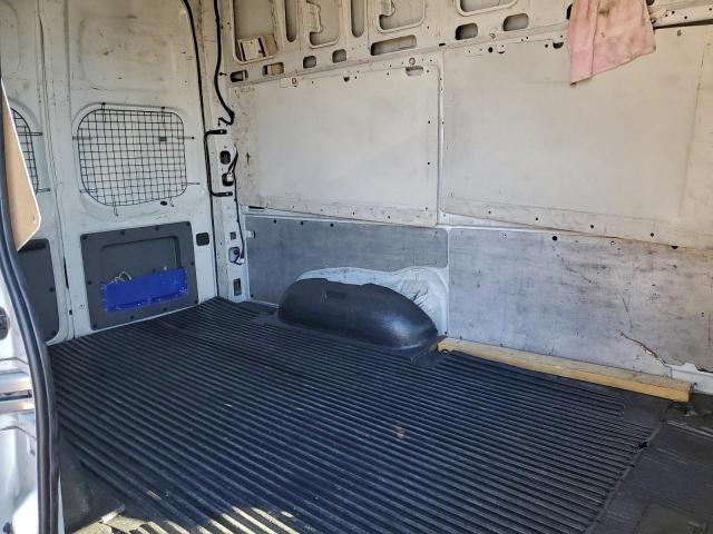 Nissan Nv 2500 S Image 6