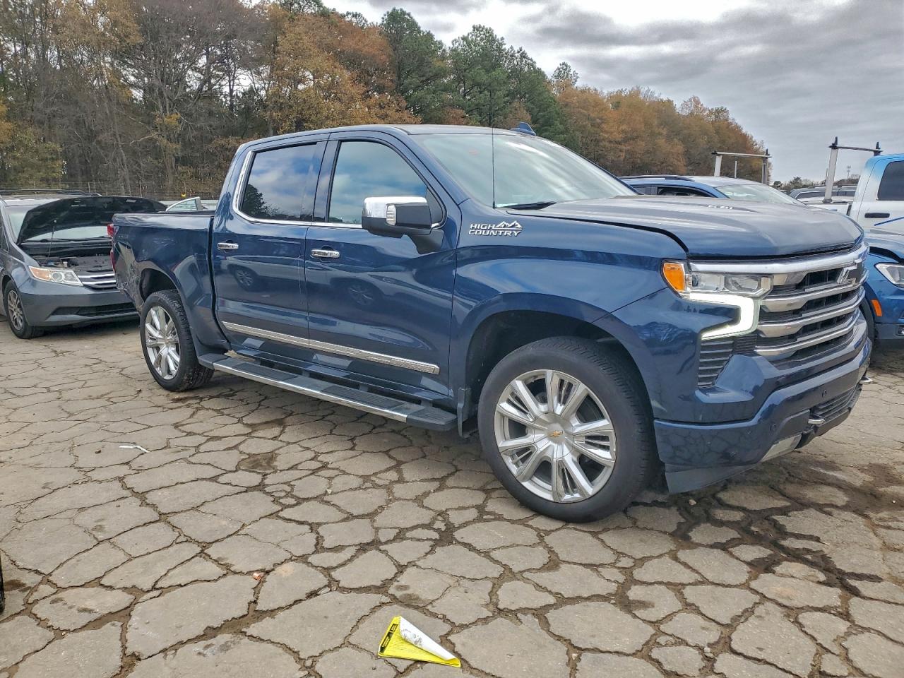 Chevrolet Silverado K1500 High Country Image 3