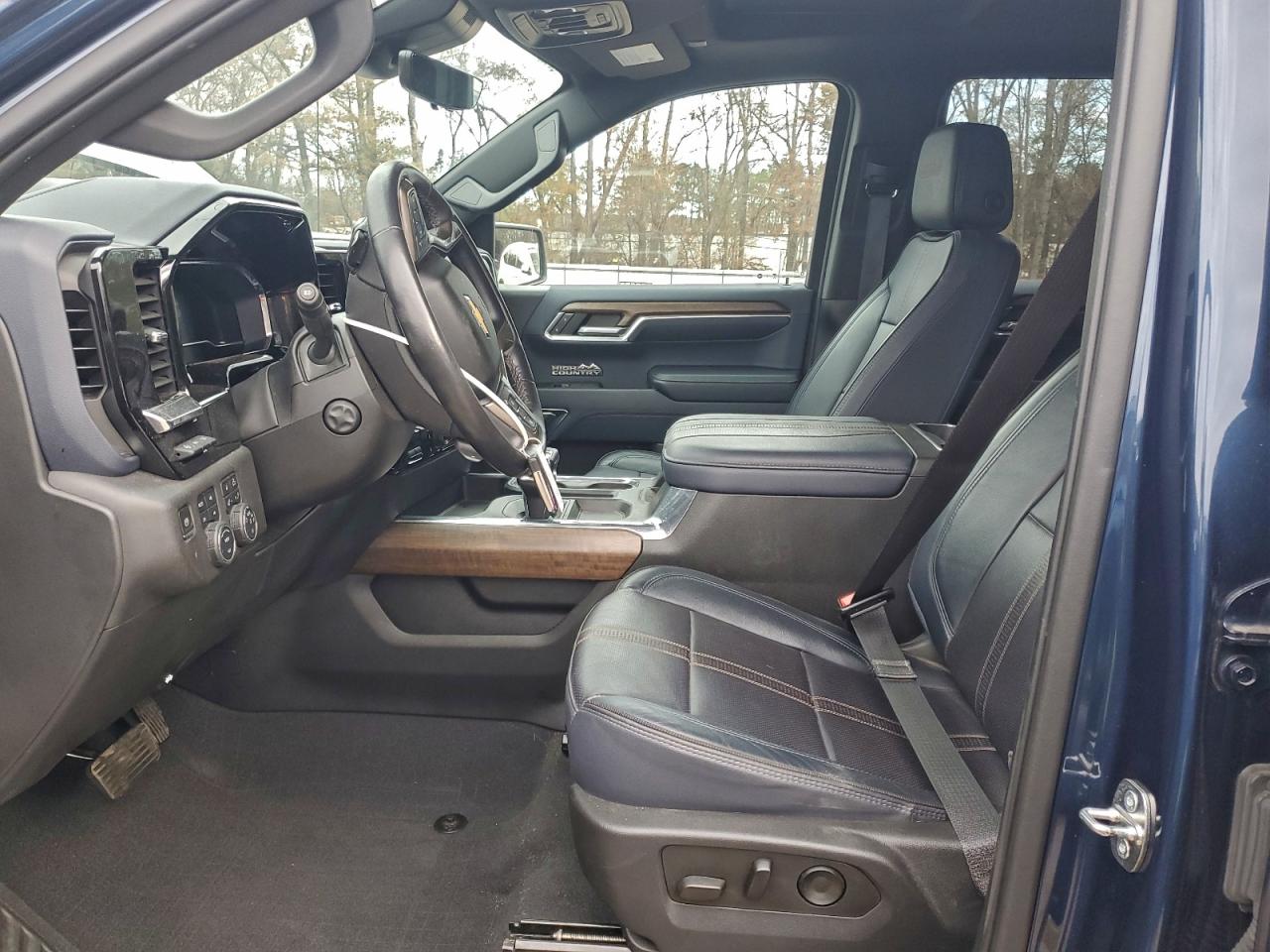 Chevrolet Silverado K1500 High Country Image 8