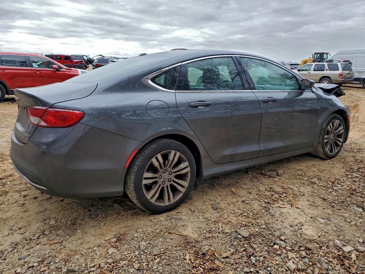 Chrysler 200 Limited Image 3