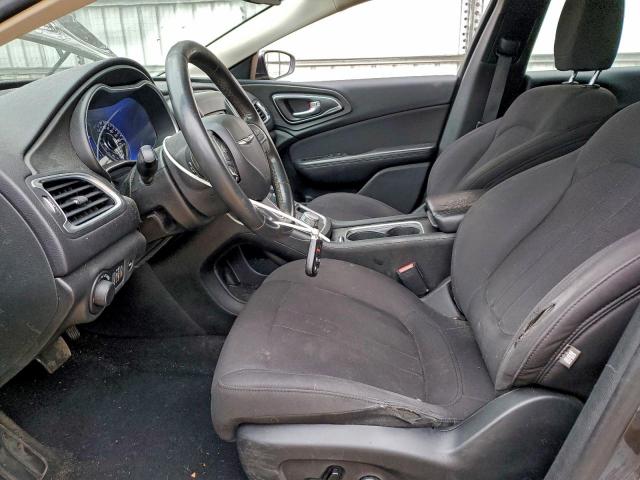 Chrysler 200 Limited Image 4