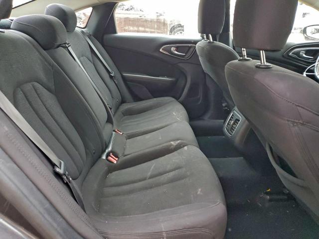 Chrysler 200 Limited Image 11