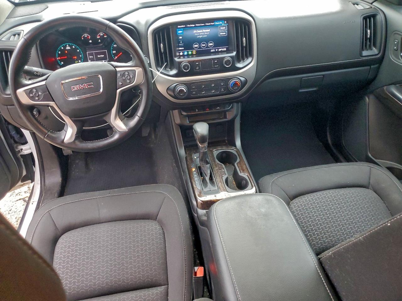 GMC Canyon Elevation Image 10