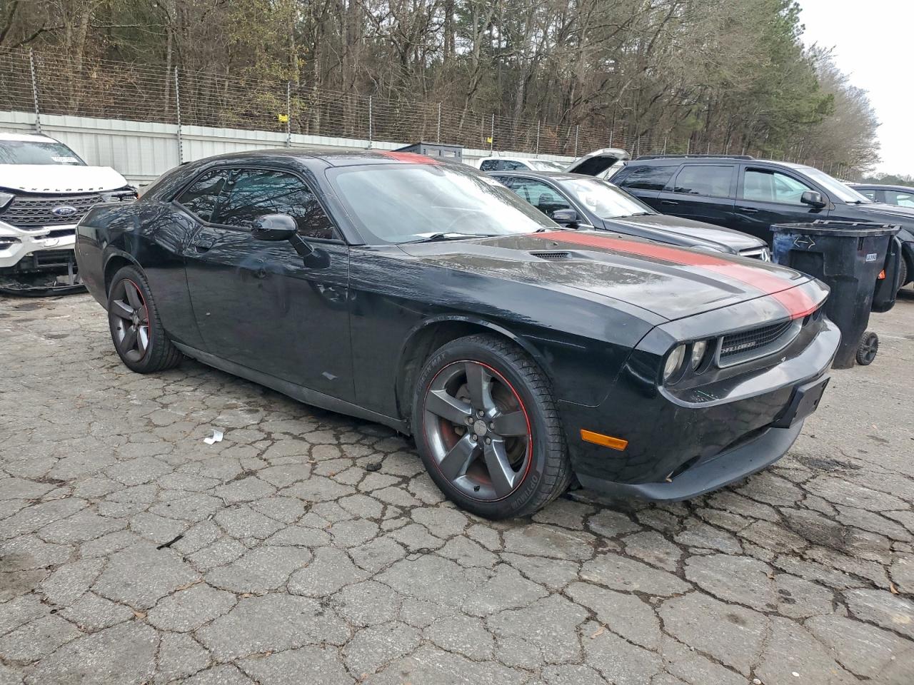 Dodge Challenger Sxt Image 12
