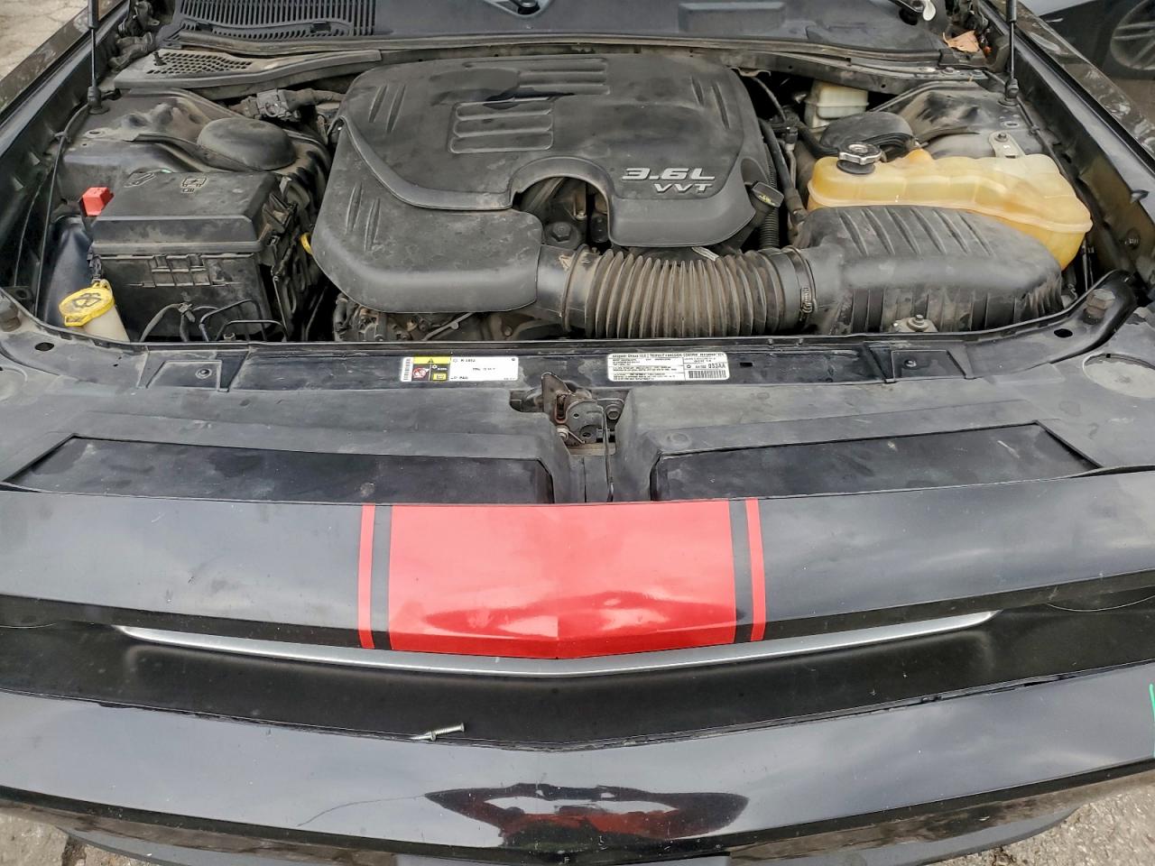 Dodge Challenger Sxt Image 9