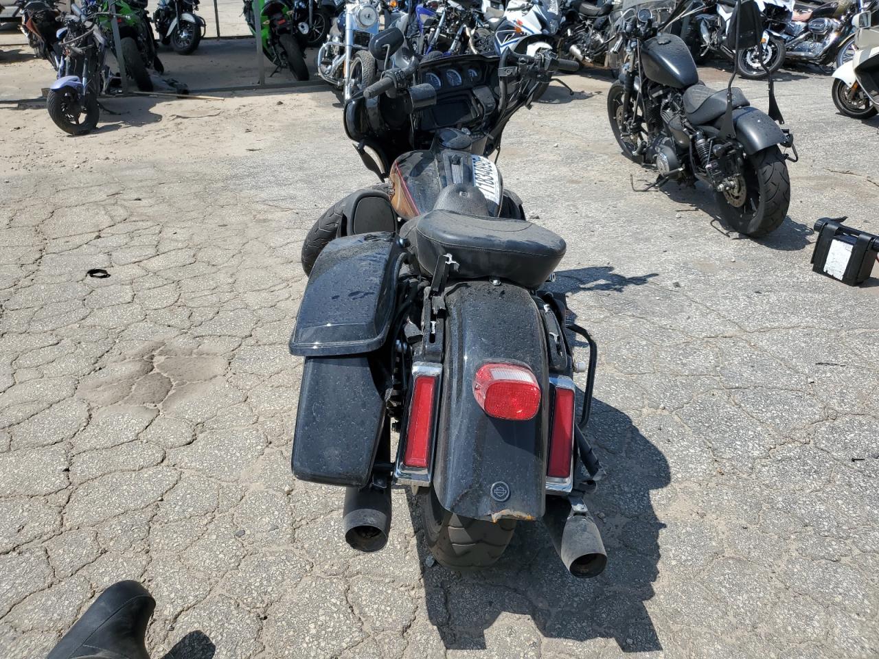 Harley-Davidson Fl Image 4